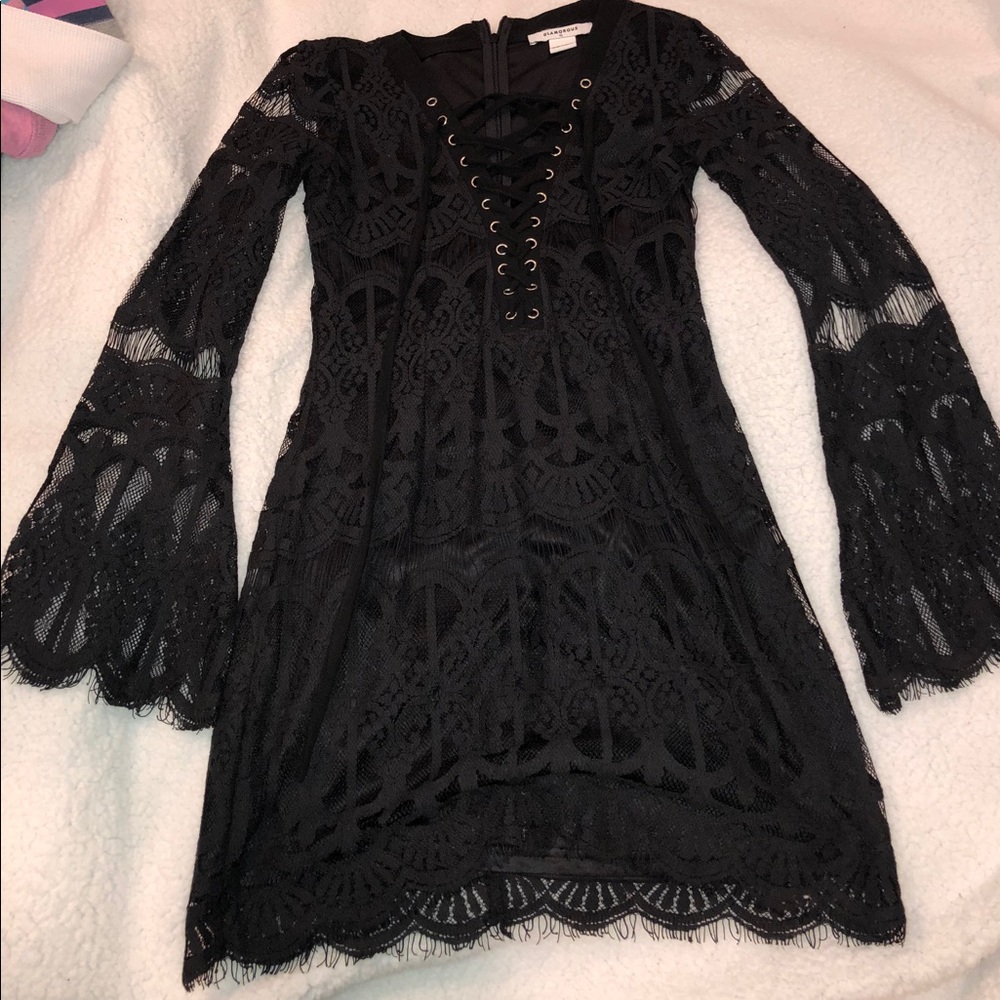 Junior  Glamorous black lace dress